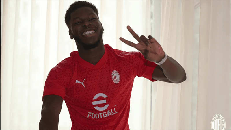 “Milan” 20 yaşlı futbolçuya 20 milyon avro ödəyəcək