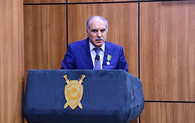 Xanlar Vəliyev təqaüdə göndərildi (FOTO)