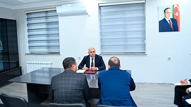 Vüqar Əhmədov Gəncədə vətəndaşları qəbul etdi (FOTO)