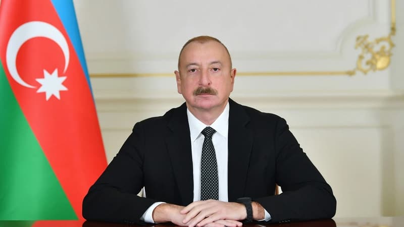 İlham Əliyev əlcəzairli həmkarını təbrik etdi