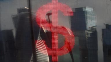 2022-ci ildən bəri ən yaxşı ay: Dünyada dollara tələbat rekord həddə çatdı