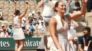 Məşhur tennisçi rus rəqibi üzərində qələbədən sonra Kiyevə hücuma görə ağladı (FOTO/VİDEO)