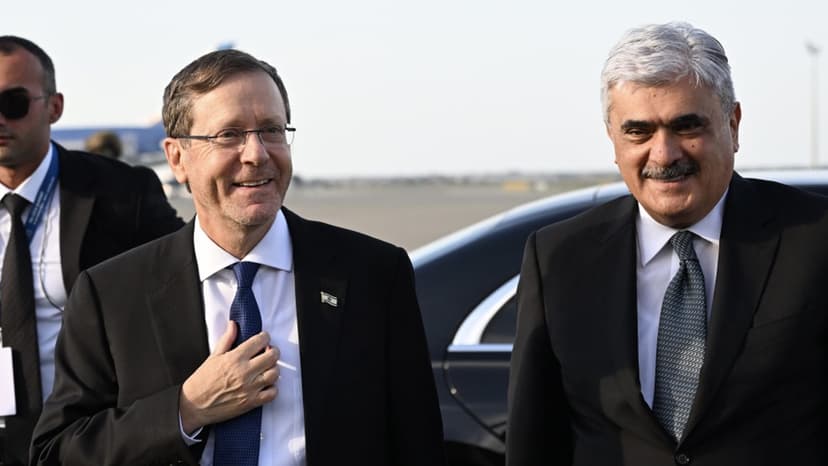 İsrail Prezidenti İsxak Hersoq Azərbaycana səfərə gəldi (FOTO)