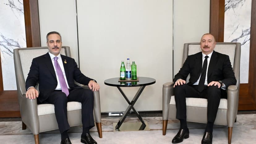 Prezident Türkiyənin xarici işlər nazirini qəbul etdi